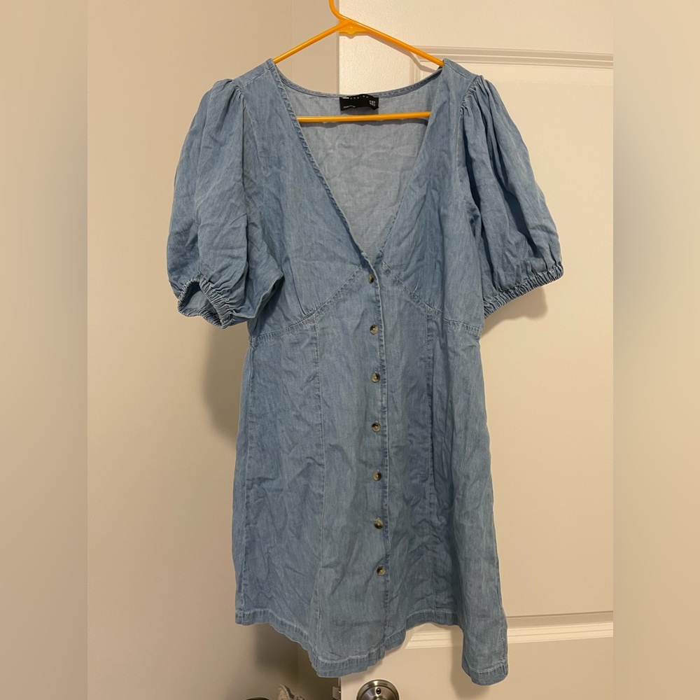 Jean dress - very flattering fit - unbuttons all the way